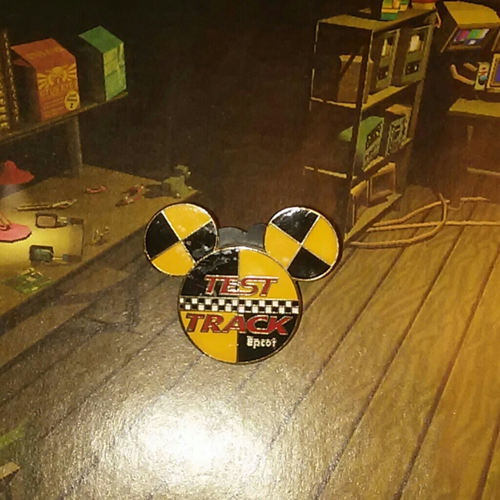 Disney Epcot TEST TRACK Trading Pin